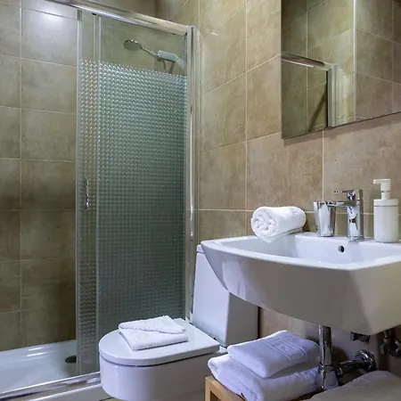 -malagasunapts-merced Square 2-2 *